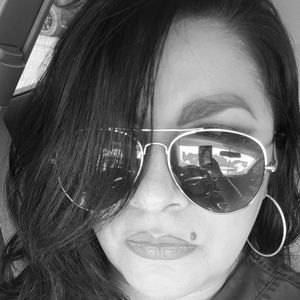 Meet your Posher, Genieva